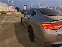 Chrysler 200